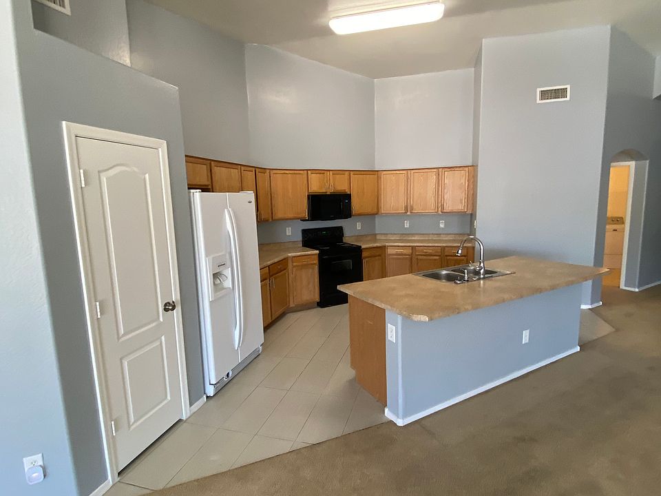 1st image of 656 E Settlers Trl