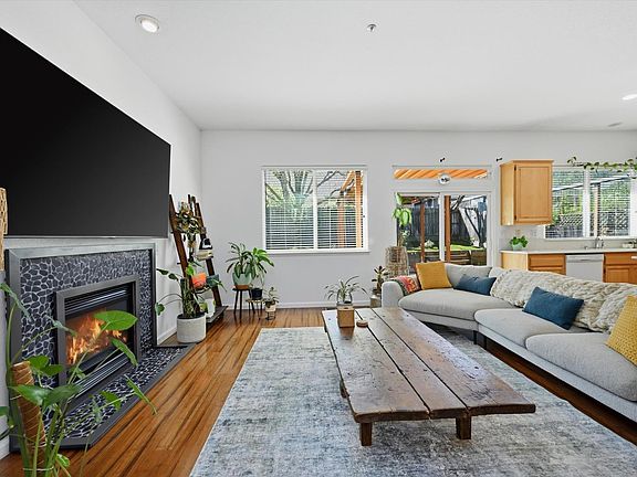 3rd image of 469 Riesling Street