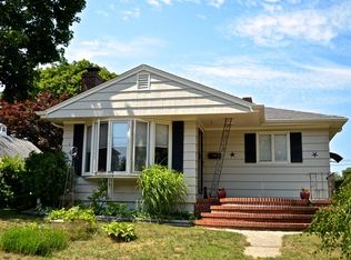 75 Aquidneck St, New Bedford, MA 02744