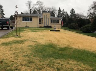 1484 Cove Rd, Weirton, WV 26062