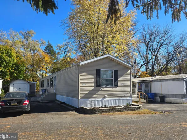 1302 Gibson Rd Trailer 100B, Bensalem, PA 19020