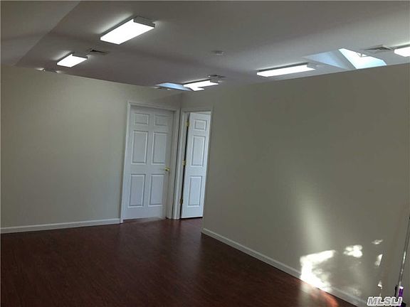 4th image of 111 Roosevelt Ave Ste A