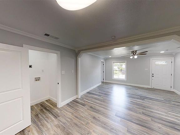 4th image of 2719 NW 35th St