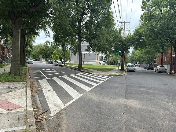 4th image of 1962 Naylor Rd SE