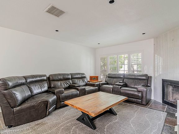5th image of 5820 Yolanda Ave APT 5