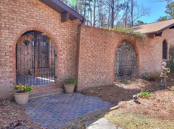 3rd image of 4756 Silver Lake Dr