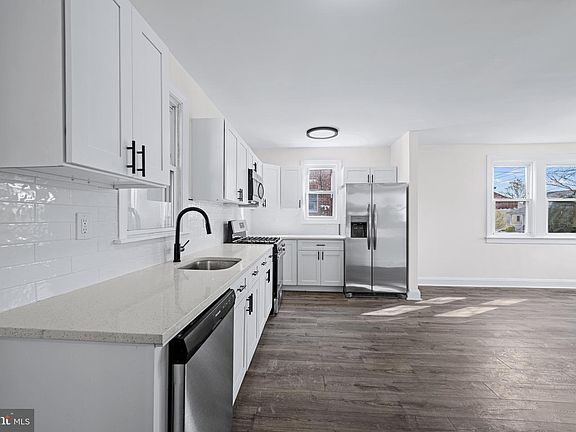 3rd image of 5510 Sefton Ave