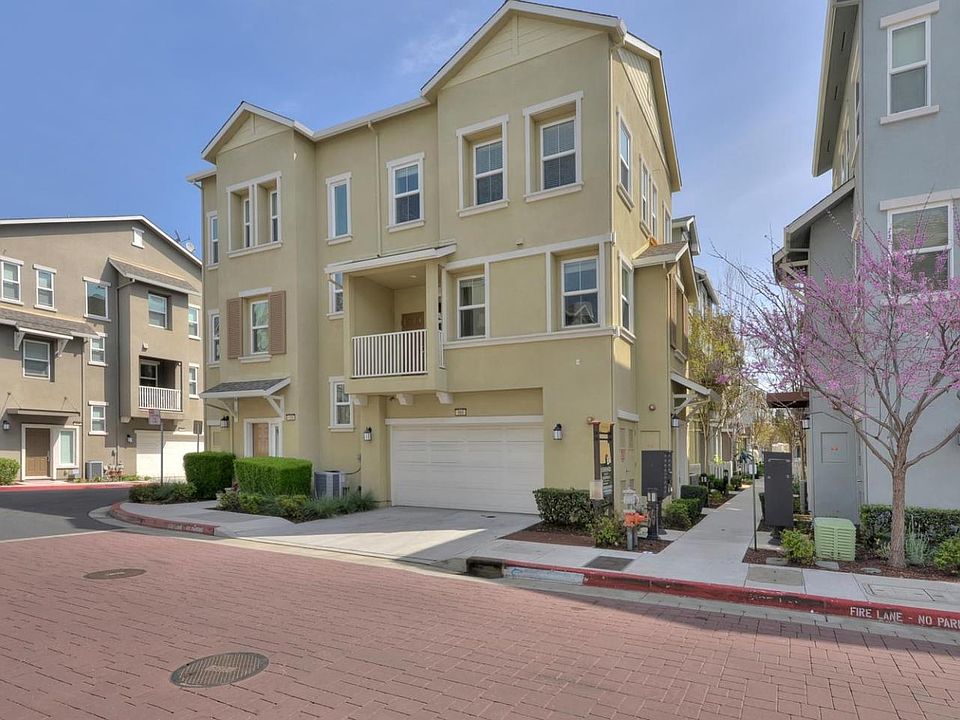 1st image of 960 Alta Mar Ter