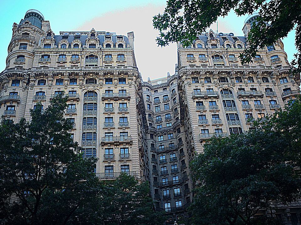 1st image of 2109 Broadway APT 692