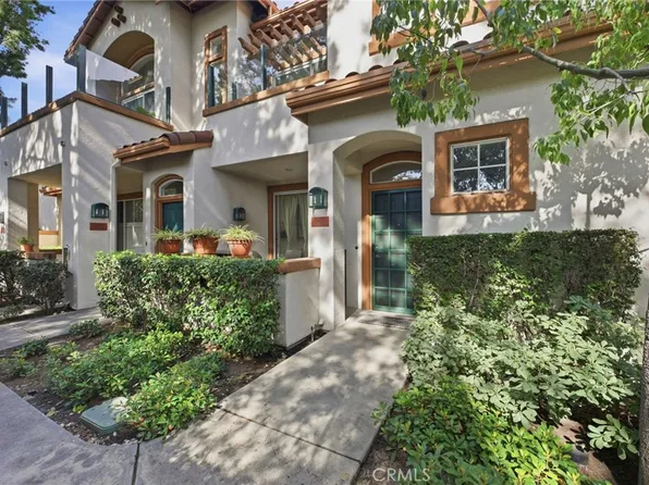 902 Solvay Aisle, Irvine, CA 92606