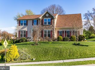 1 Huntingdon Ct, Upper Chichester, PA 19061