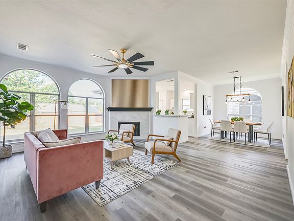 3rd image of 3433 Mayflower Ct