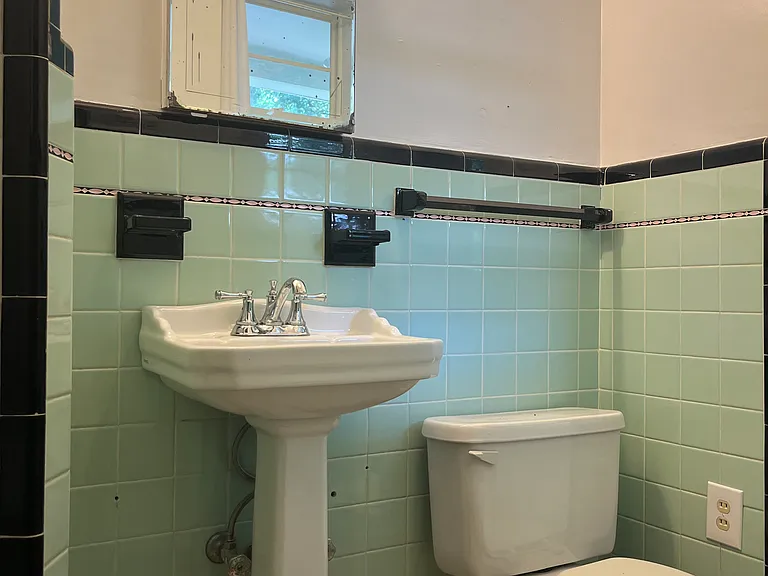 359 Howle Ave — Photo 12