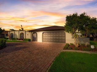 3718 SE 18th Pl, Cape Coral, FL 33904