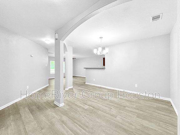 5th image of 503 Pedroso Dr