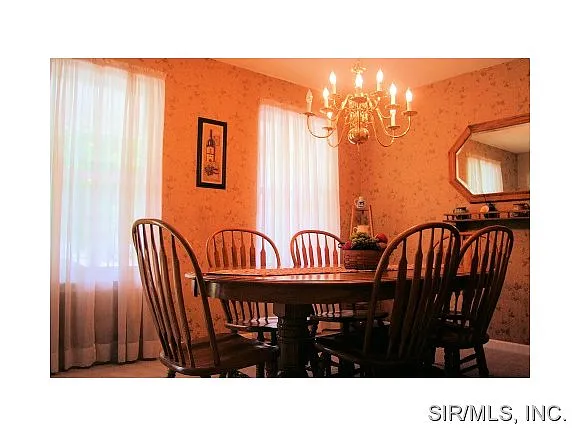 118 Michelle Dr photo 1