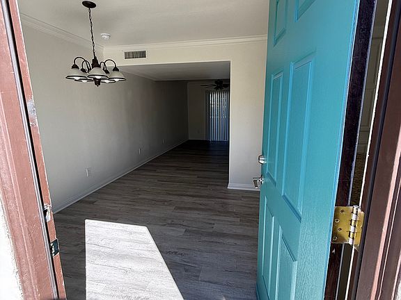 5th image of 40255 Harris Ln Unit 102