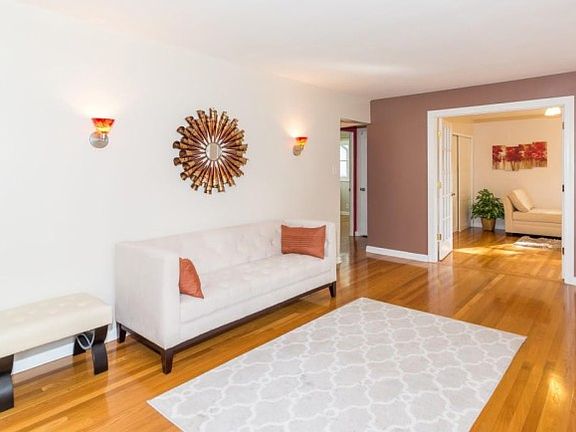 3rd image of 4507 N Washington Blvd