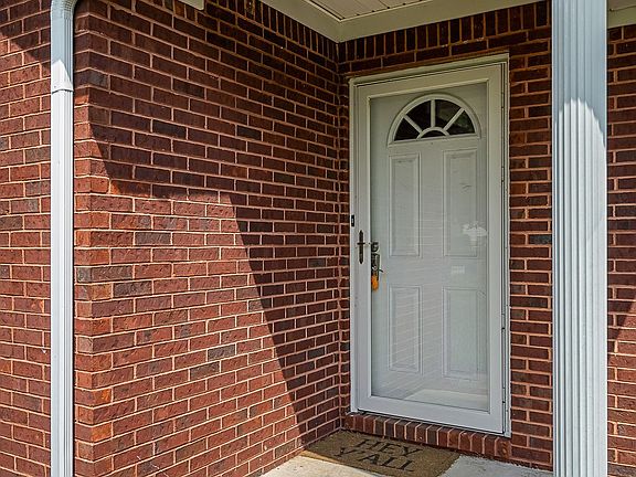 5th image of 237 Westwood Dr