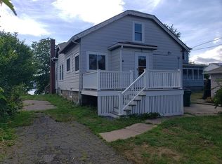 20 Lake View Pl, Lynn, MA 01904