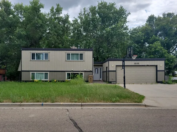 1515 3rd Ave SW, Minot, ND 58701