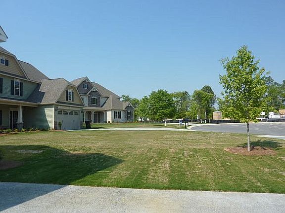 View of neighborhood