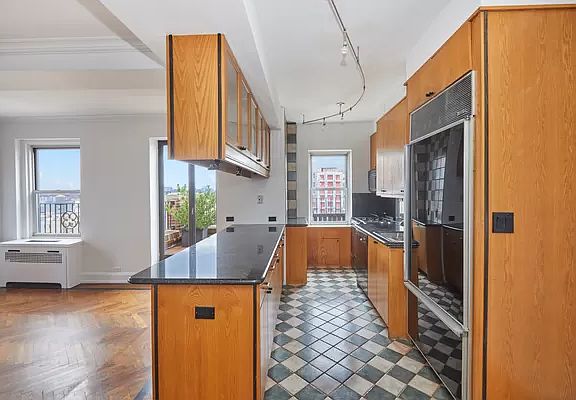 5th image of 336 W End Ave APT 19C