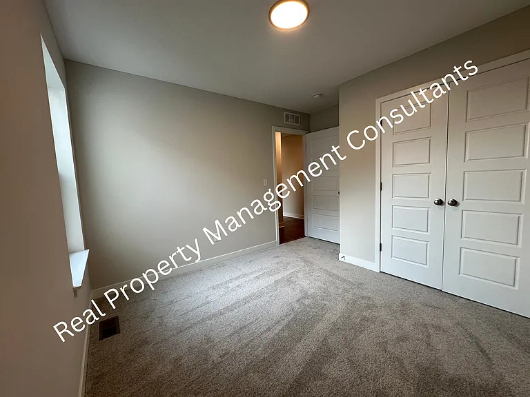 1628 SW Buckthorn St — Photo 15