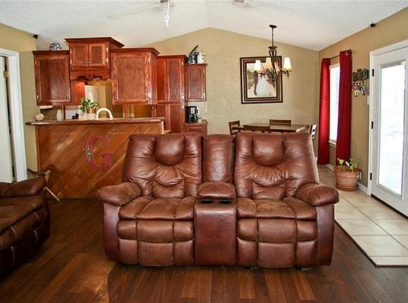 3rd image of 2305 Jodi Ln