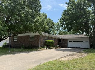 5409 Baylor Dr, Bartlesville, OK 74006