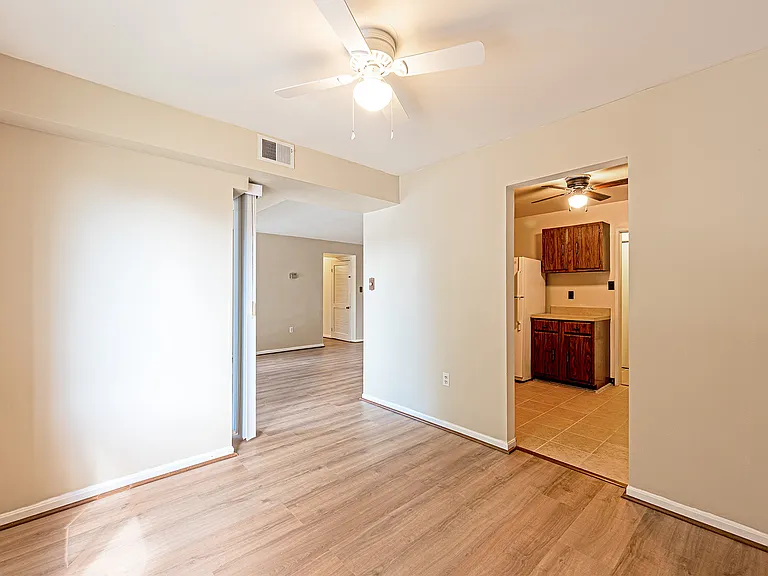 9728 Kingsbridge Dr #101 — Photo 5