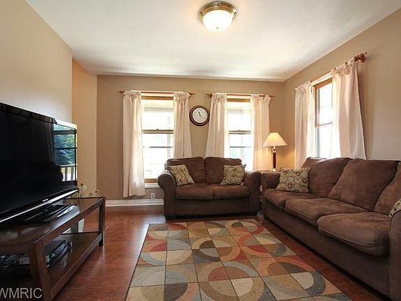 2nd image of 10793 White Birch Dr