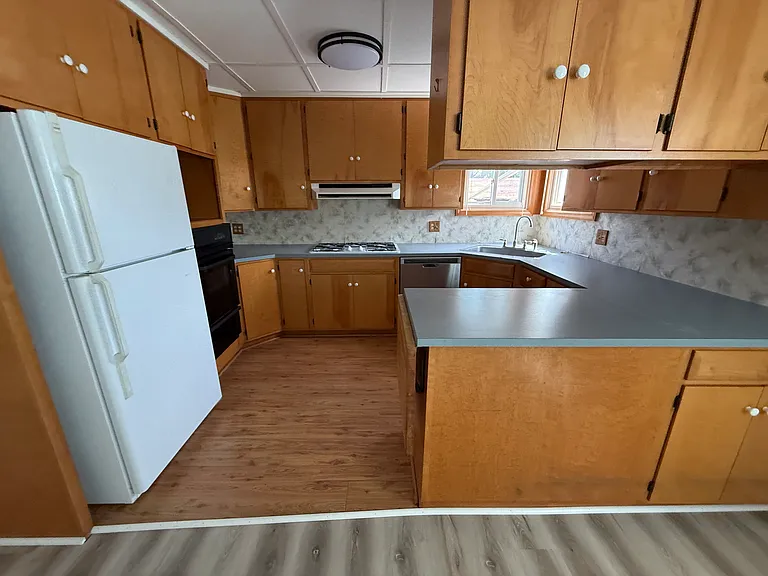 756 E High Ave — Photo 11