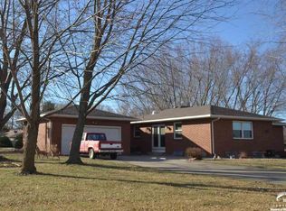 102 Leisure Ln, Ozawkie, KS 66070