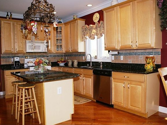 Maple Cabinets, Granite Counters, Built In Desk