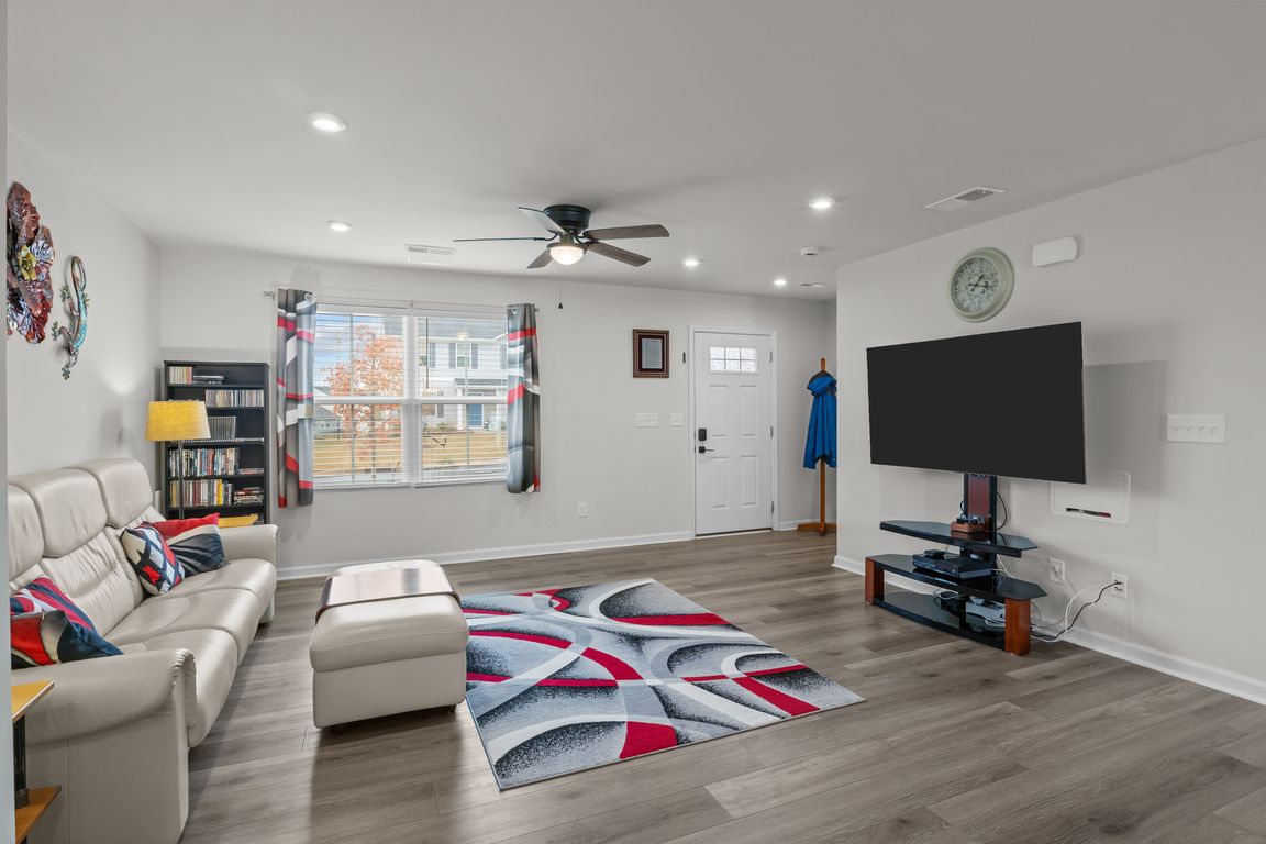 next background image