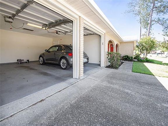 4th image of 1545 Wildwood Ln