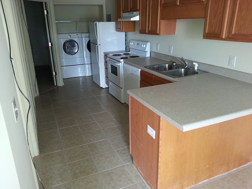 2nd image of 109 W Main St APT A