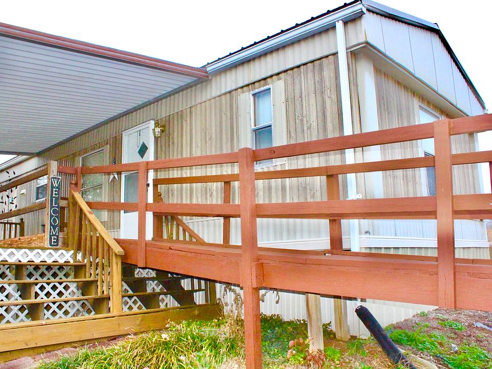1st image of 165 Paul Combs Dr