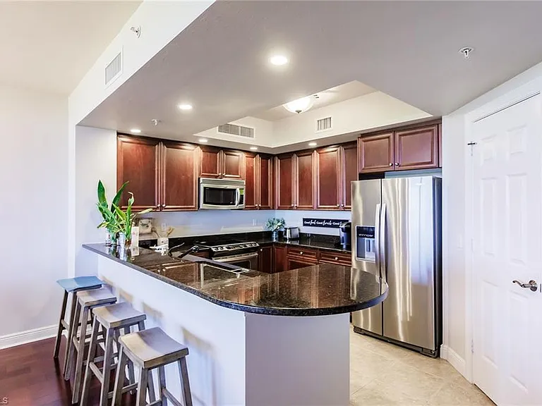 1065 Borghese Ln #1003 — Photo 10
