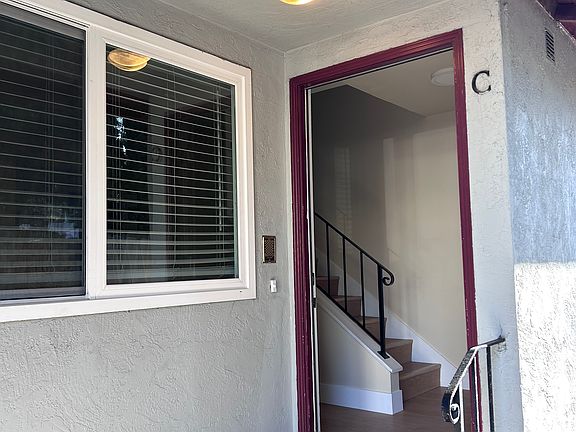 2nd image of 818 Taylor Ave #C