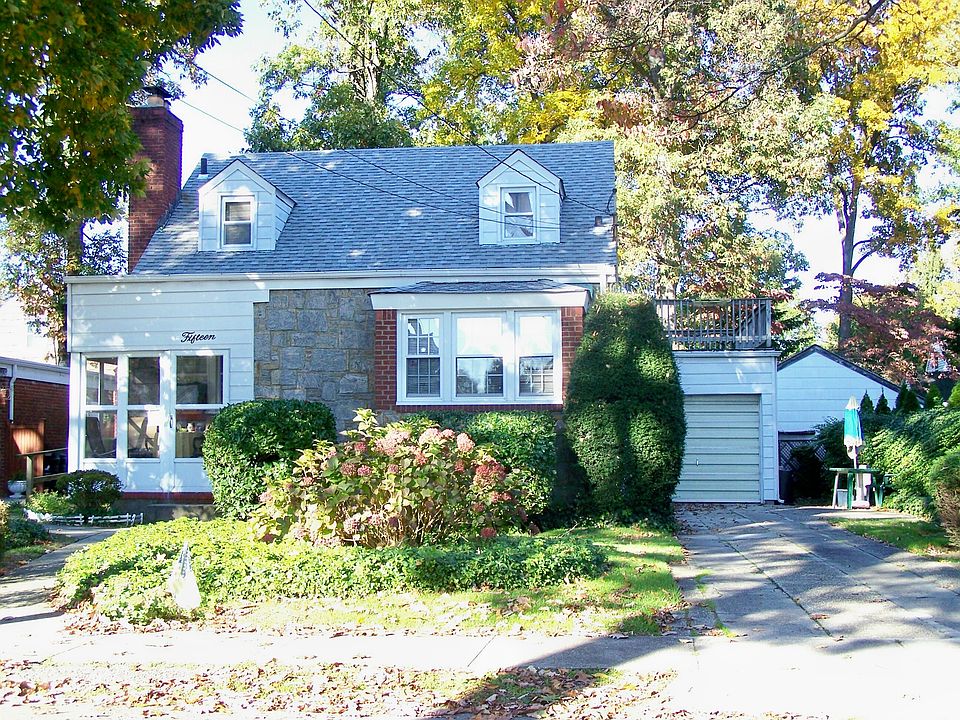 1st image of 15 Oak St