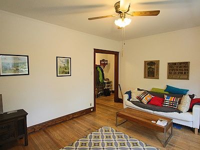 4th image of 2055 W Cuyler Ave #3