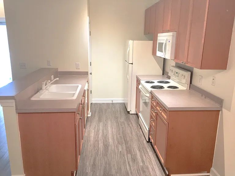 107 Pickering Ln — Photo 5