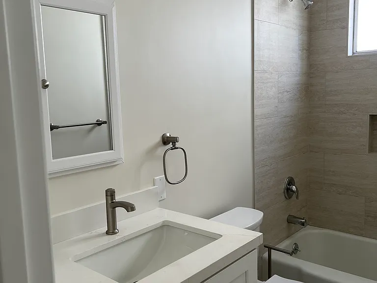 1518 Franklin St #5 — Photo 15