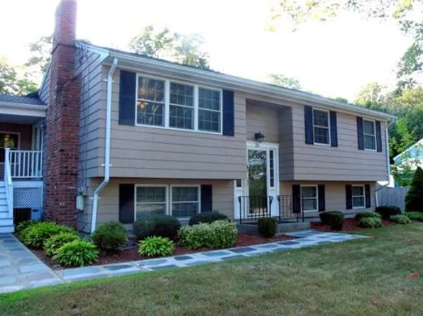26 Thayer Ter, Rockland, MA 02370