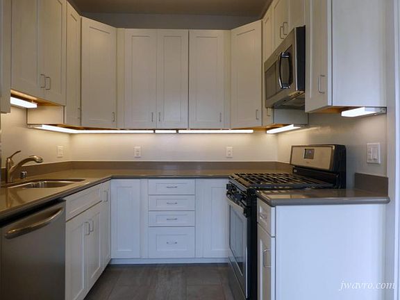2nd image of 312 Fillmore St APT 15