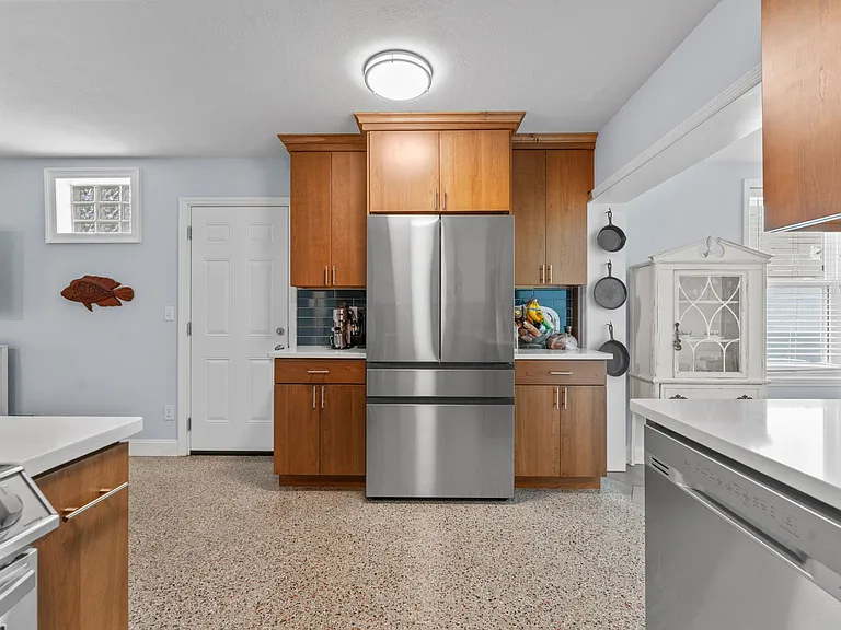 3910 W Vasconia St — Photo 4