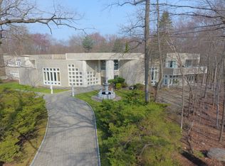 3 Cameron Rd, Saddle River, NJ 07458