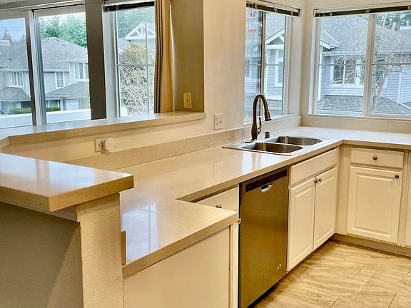 4th image of 23754 SE Summerhill Ln #3